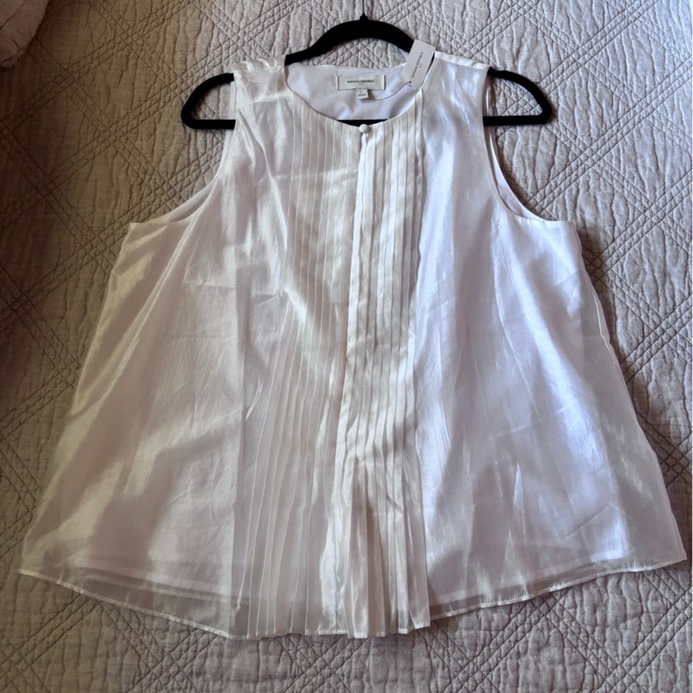 Banana Republic Ivory Pleated Top